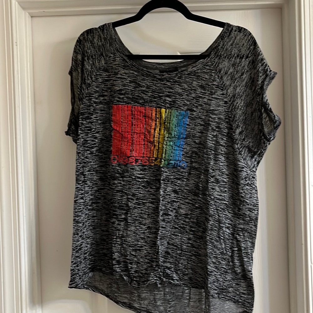 Women’s workout tee